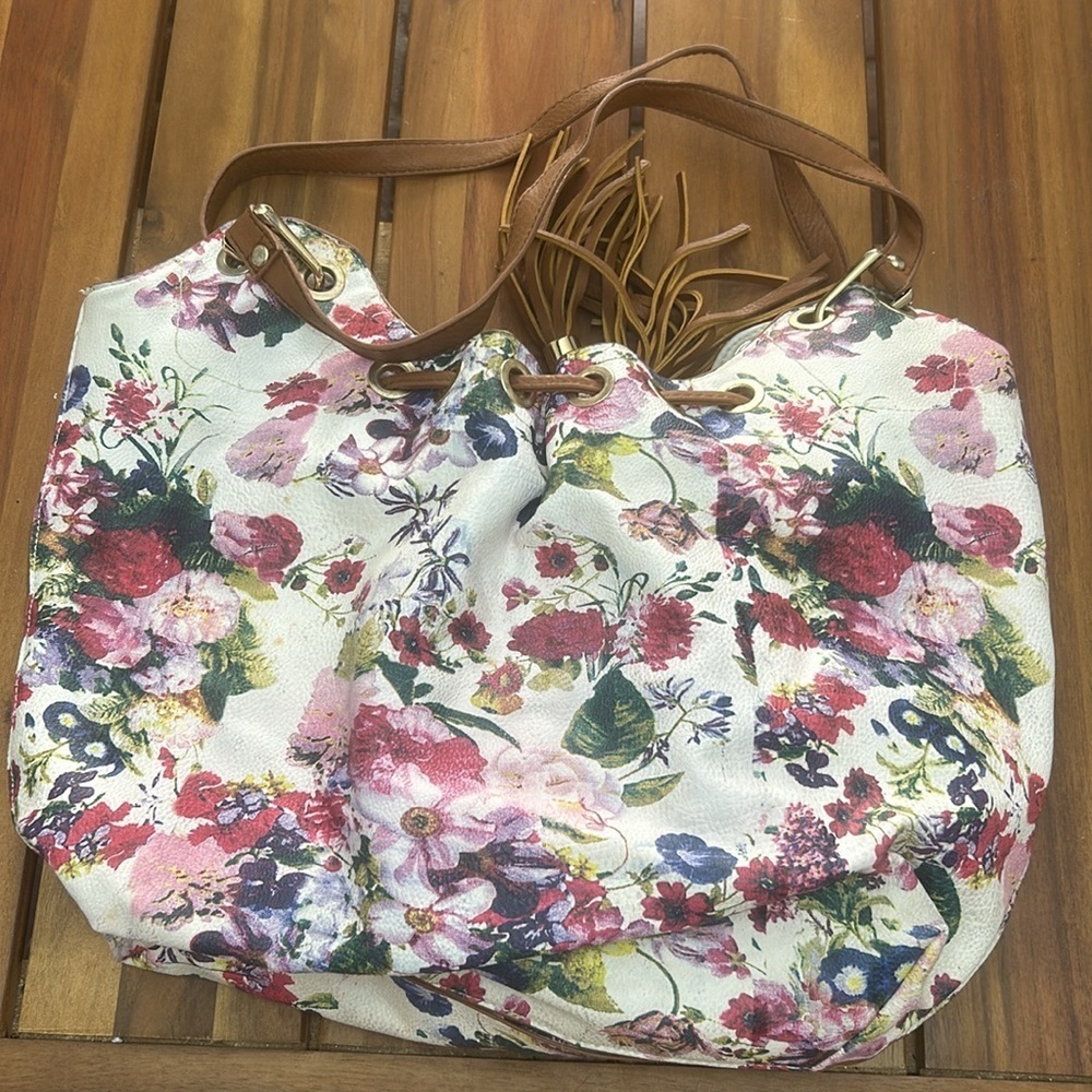 Floral Purse Free with purchase - Picture 2 of 3